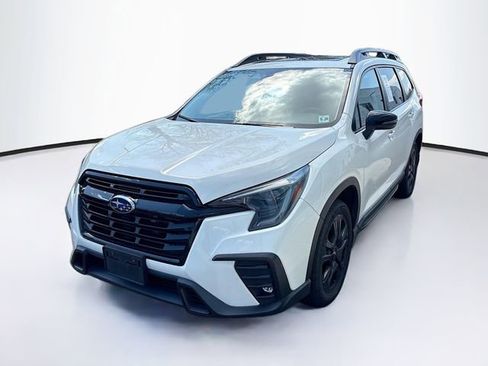 Used 2023 Subaru Ascent Onyx Edition image 2
