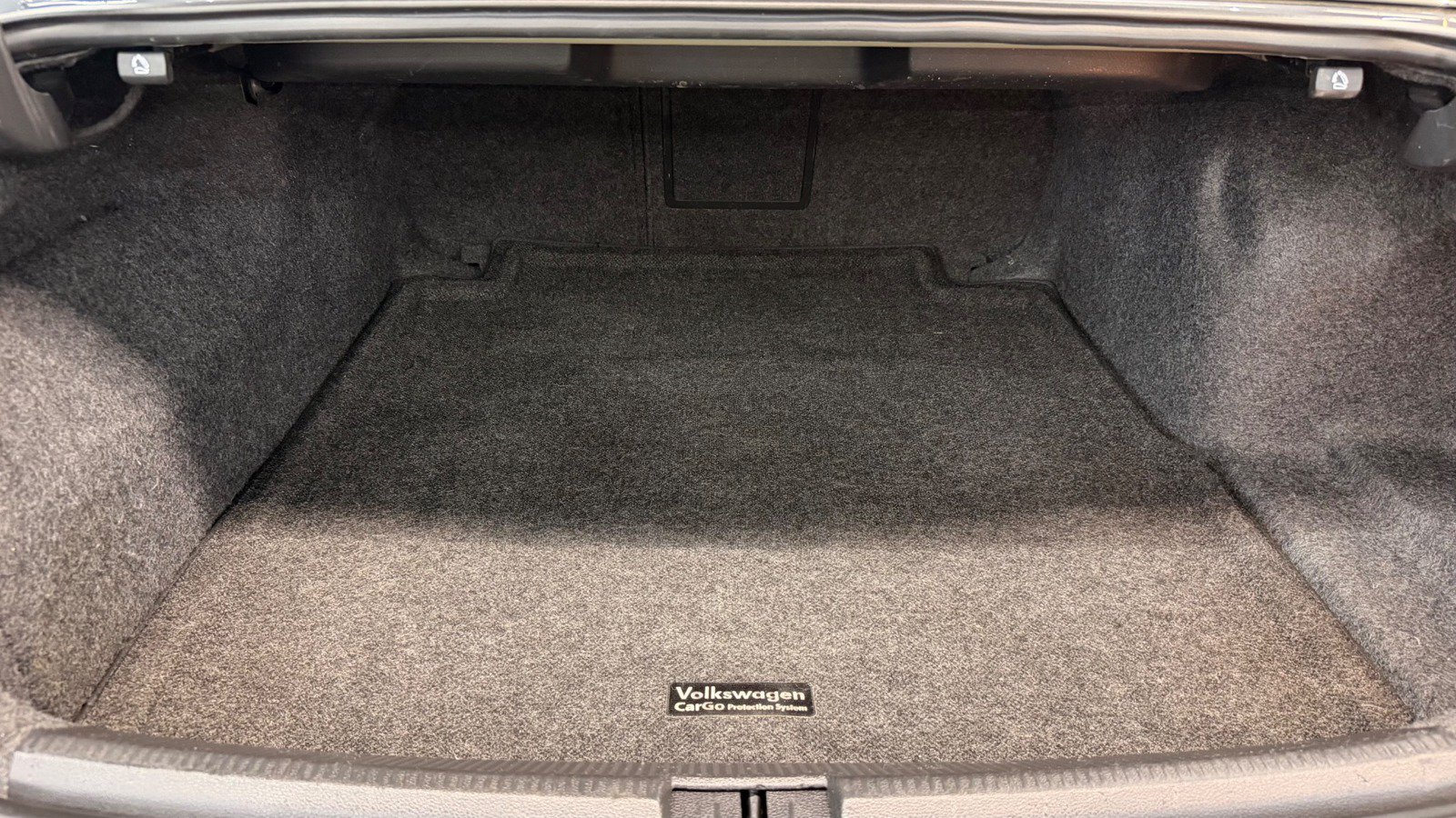 Used 2014 Volkswagen Passat 3.6 SEL Premium FWD image 12