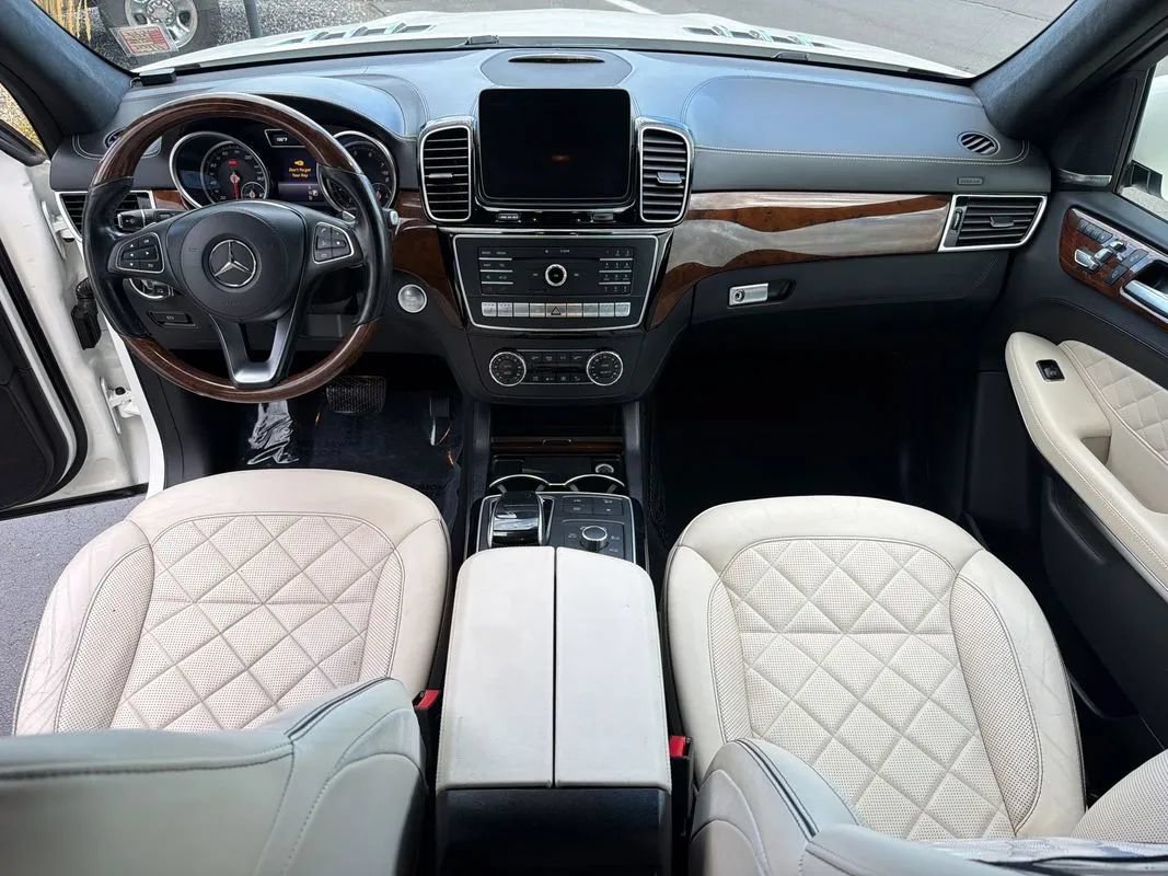 Used 2018 Mercedes-Benz GLS 550 4MATIC image 46