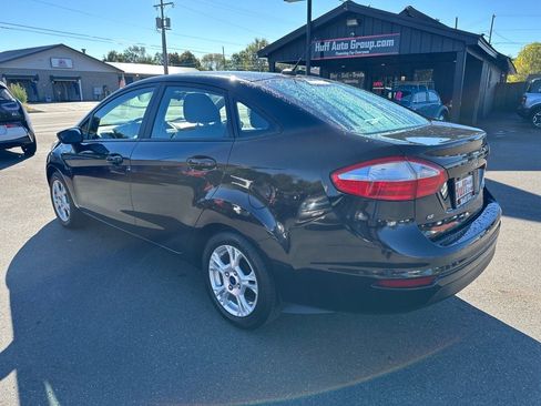 Used 2014 Ford Fiesta SE image 5