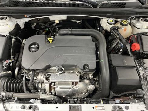 Used 2024 Chevrolet Malibu LT image 34