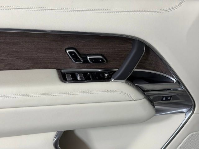 New 2026 Land Rover Range Rover SE AWD/4WD image 15