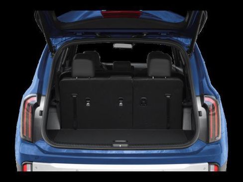 Used 2024 Kia Telluride EX w/ EX Captain's Chair Package image 8