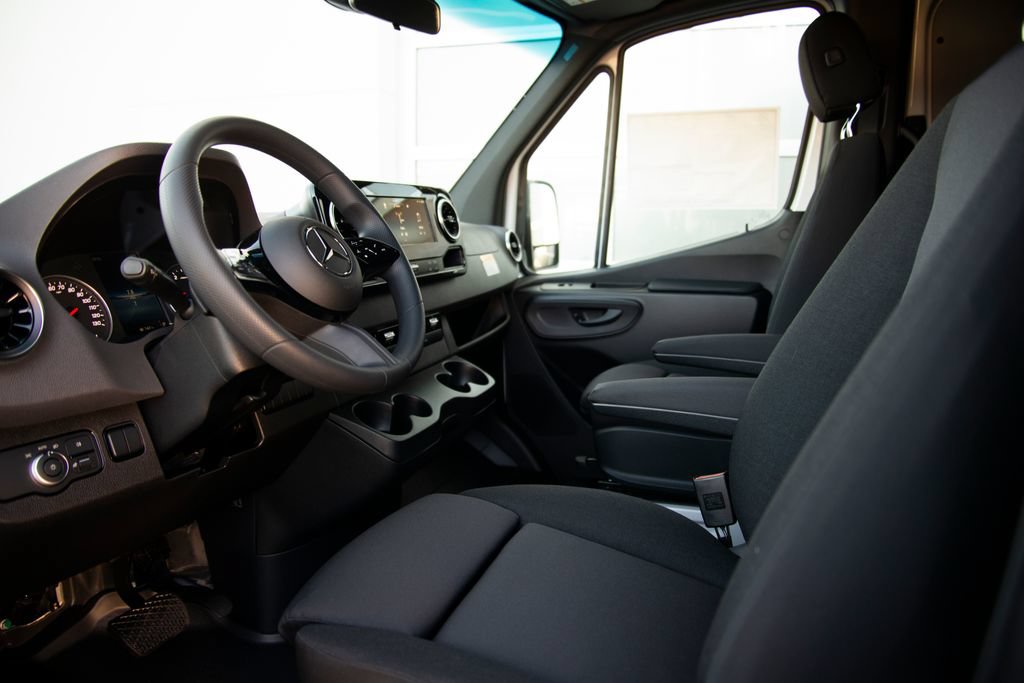 New 2026 Mercedes-Benz Sprinter 2500 image 11