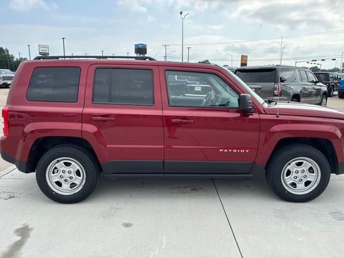 Used 2016 Jeep Patriot Sport w/ Power Value Group FWD image 7