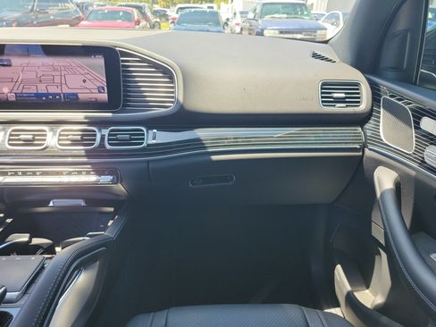 Used 2024 Mercedes-Benz GLE 450 4MATIC image 18