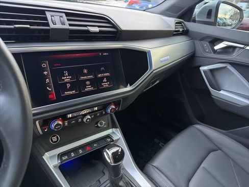 Used 2021 Audi Q3 2.0T Premium Plus w/ Premium Plus Package image 9