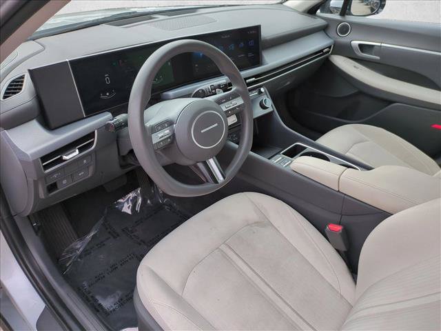 Used 2025 Hyundai Sonata SEL FWD image 10