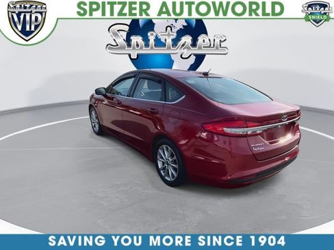 Used 2017 Ford Fusion SE w/ Fusion SE Technology Package FWD image 6