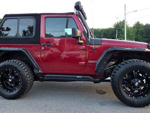 Used 2013 Jeep Wrangler Sport w/ Connectivity Group AWD/4WD image 19