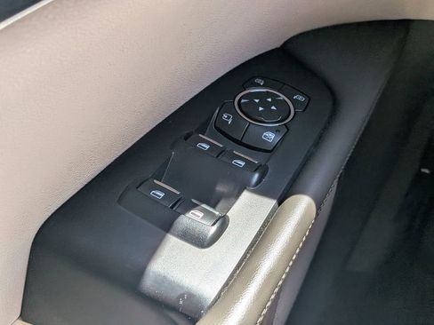 Used 2020 Lincoln Nautilus FWD w/ Equipment Group 101A image 24