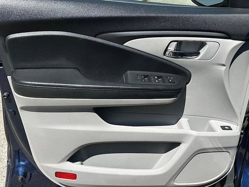 Used 2016 Honda Pilot LX image 12