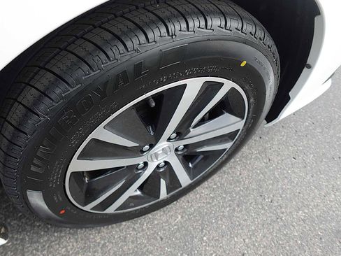 Used 2023 Honda Civic LX image 32