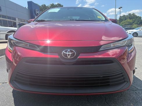 Used 2023 Toyota Corolla LE w/ LE Convenience Package FWD image 6
