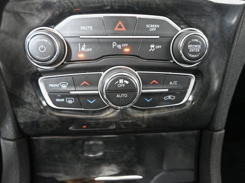 Used 2023 Chrysler 300 Touring L w/ Popular Equipment Group image 33