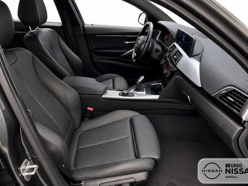 Used 2018 BMW 330i Sedan RWD image 11