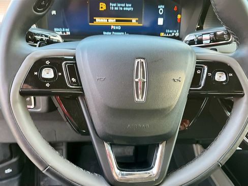 Used 2025 Lincoln Corsair AWD w/ Equipment Group 101A image 11