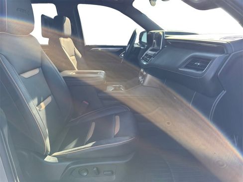 Used 2023 GMC Yukon AT4 w/ AT4 Premium Package image 15