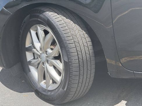 Used 2020 Kia Sedona EX FWD image 19