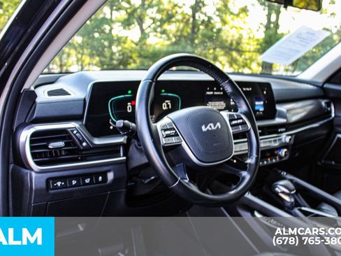 Used 2025 Kia Telluride S FWD image 31