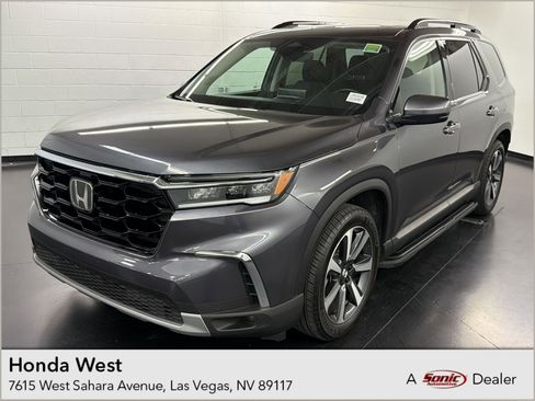 Certified 2023 Honda Pilot Touring image 1