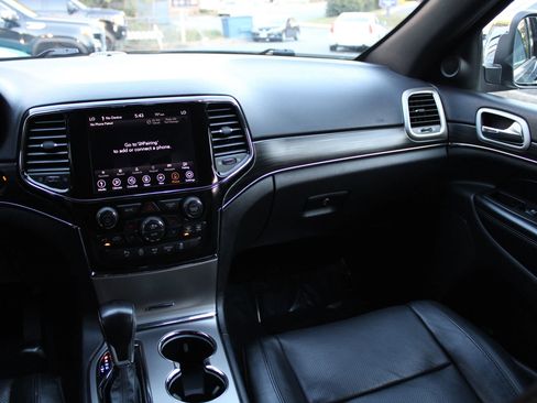 Used 2021 Jeep Grand Cherokee Limited w/ Luxury Group II image 13