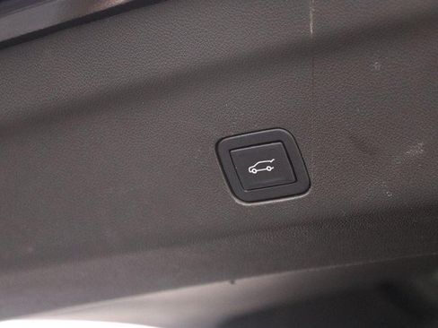 Used 2022 Chevrolet Tahoe LT RWD image 8