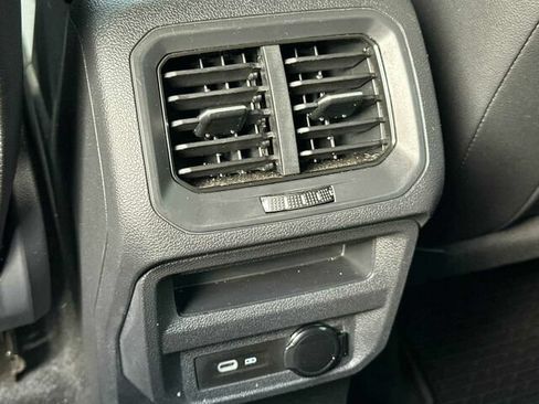Used 2023 Volkswagen Tiguan SE R-Line FWD image 15