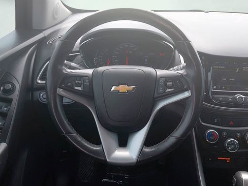 Used 2019 Chevrolet Trax LT w/ LT Convenience Package FWD image 36