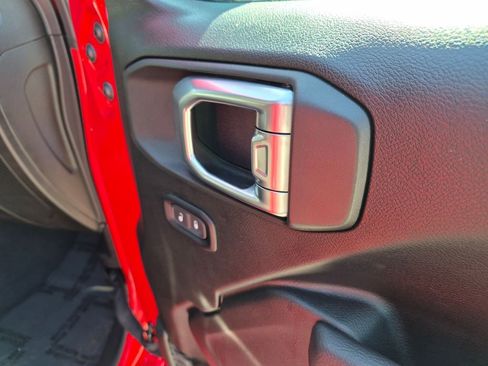 Used 2025 Jeep Wrangler Unlimited Sport AWD/4WD image 28