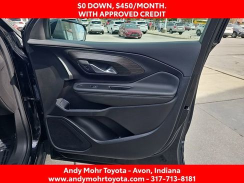 Used 2024 GMC Terrain SLE image 33