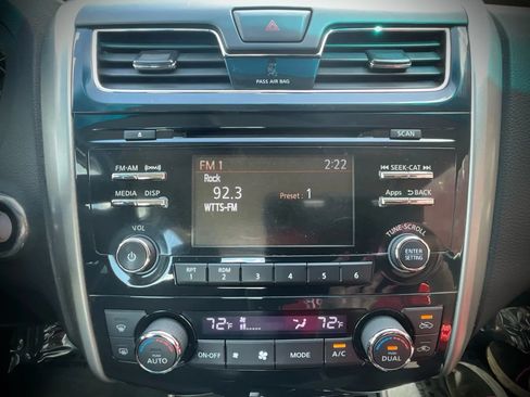 Used 2015 Nissan Altima 2.5 SV FWD image 30
