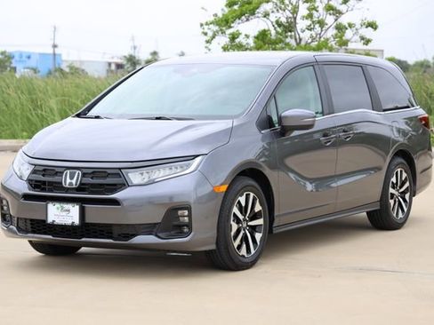 New 2026 Honda Odyssey EX-L image 3