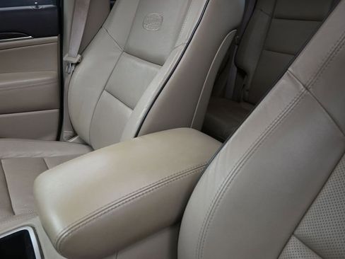 Used 2014 Jeep Grand Cherokee Overland image 14