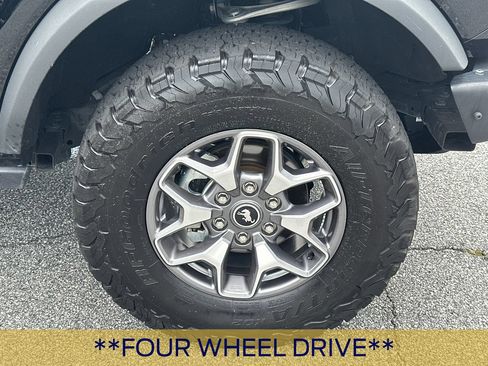Certified 2024 Ford Bronco Badlands AWD/4WD image 14