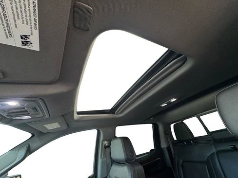 Used 2024 GMC Sierra 1500 Denali w/ Denali Reserve Package image 11