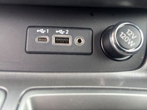 Used 2024 Nissan Murano SV image 23