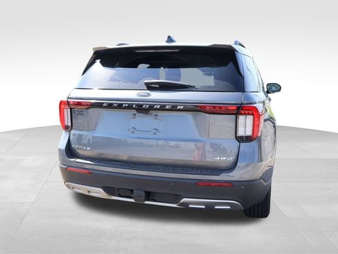 Used 2025 Ford Explorer Active w/ Active Comfort Package AWD/4WD image 18