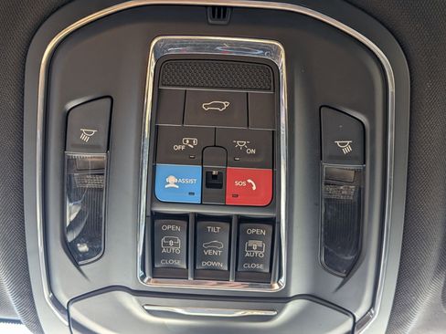 Used 2024 Jeep Grand Cherokee L Limited w/ Luxury Tech Group II image 26