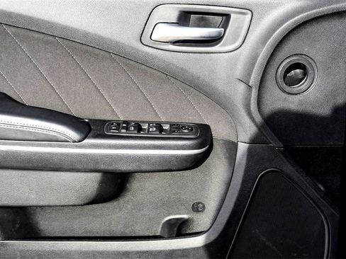 Used 2022 Dodge Charger SXT image 10