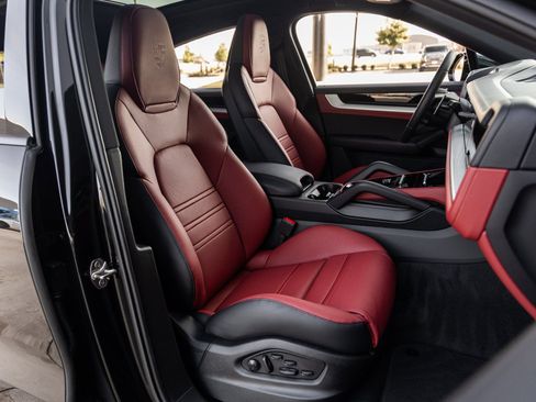 New 2026 Porsche Cayenne S image 44