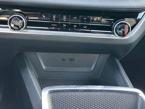 New 2026 Chevrolet Equinox LT image 16