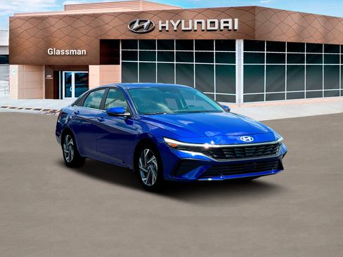 New 2025 Hyundai Elantra Limited w/ Cargo Package image 11