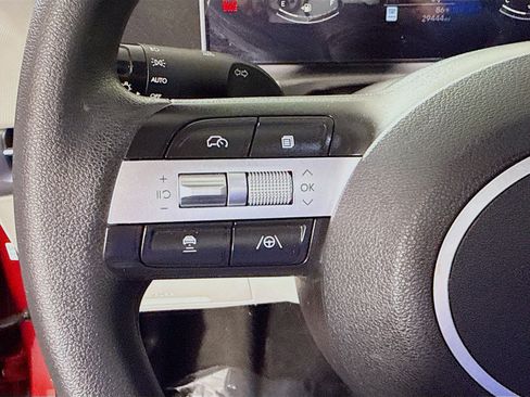 Used 2025 Hyundai Tucson SEL FWD image 14