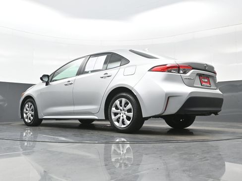 Used 2024 Toyota Corolla LE FWD image 27