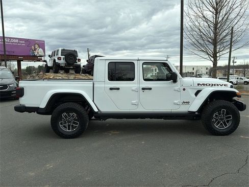 New 2026 Jeep Gladiator Mojave image 13