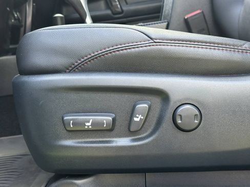 Used 2023 Toyota 4Runner TRD Off-Road Premium w/ Off Road Premium Plus Package AWD/4WD image 18