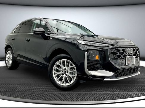 New 2026 Audi Q3 quattro 2.0T AWD/4WD image 2