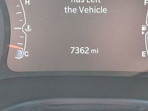 Used 2024 Jeep Compass Trailhawk w/ Trailhawk Convenience Group image 20