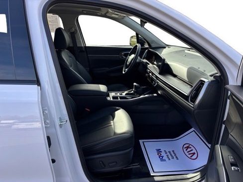 Certified 2025 Kia Sorento X-Line EX image 11